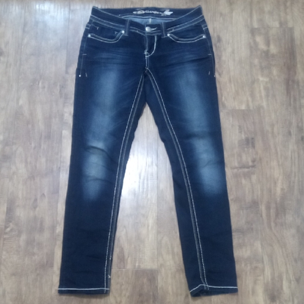 Seven7 Women's Distressed Jeans 28